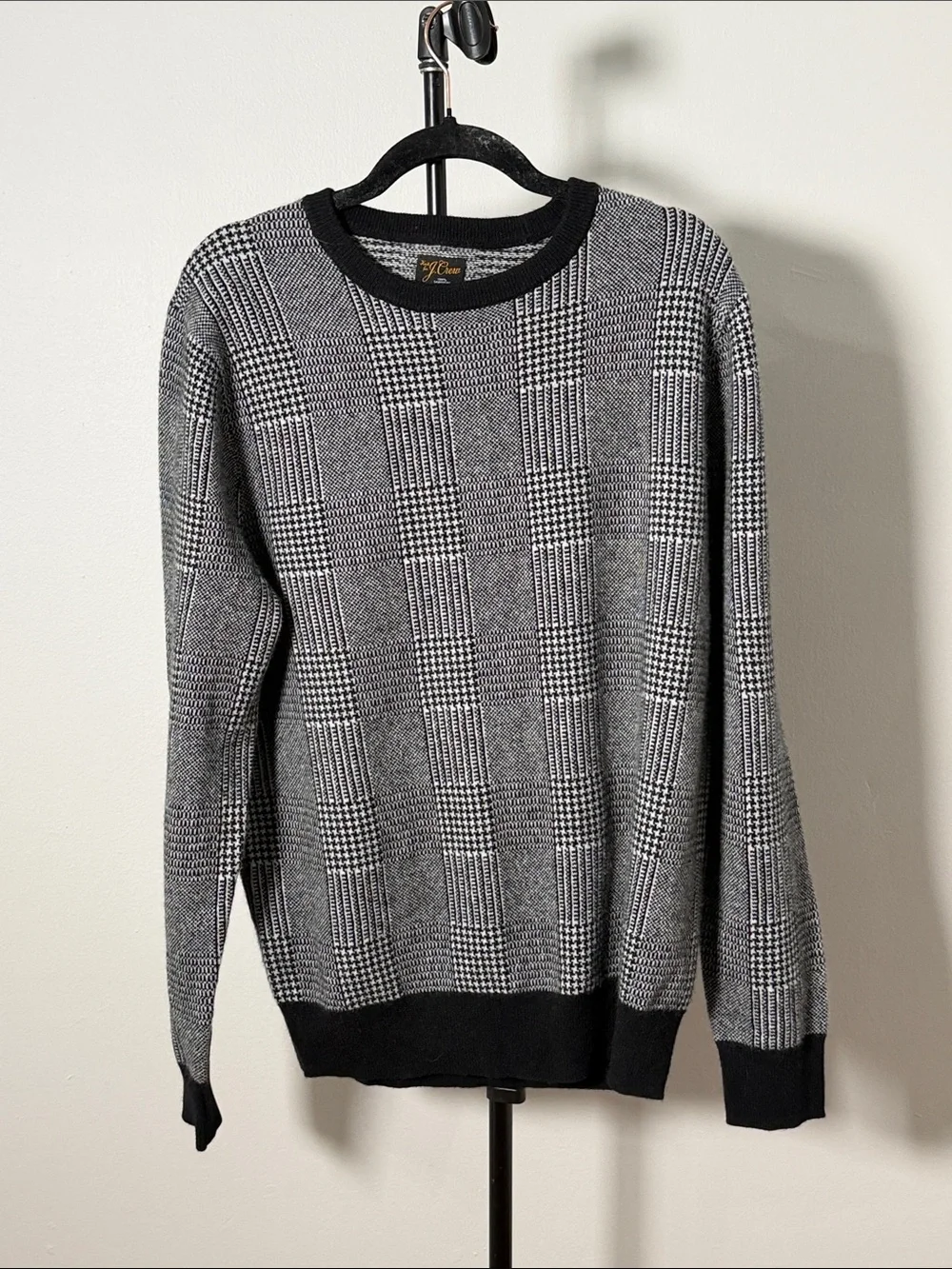 NWOT NEW Men's J.Crew Black 100% Cashmere Crewneck Sweater in Plaid Size: M